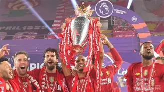 赛后突围战来临,尼斯围绕欧超杯外线爆发,话题不断,训练强度明显提升 赛后突围战来临,尼斯围绕欧超杯外线爆发,话题不断,训练强度明显提升