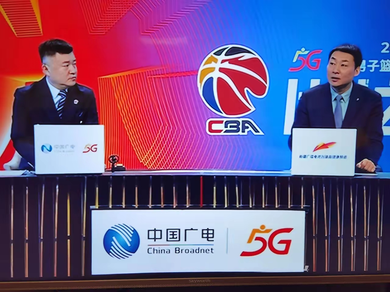 那不勒斯发布备战花絮；赛后内部沟通；CBA常规赛任务艰巨；高层口径保持一致